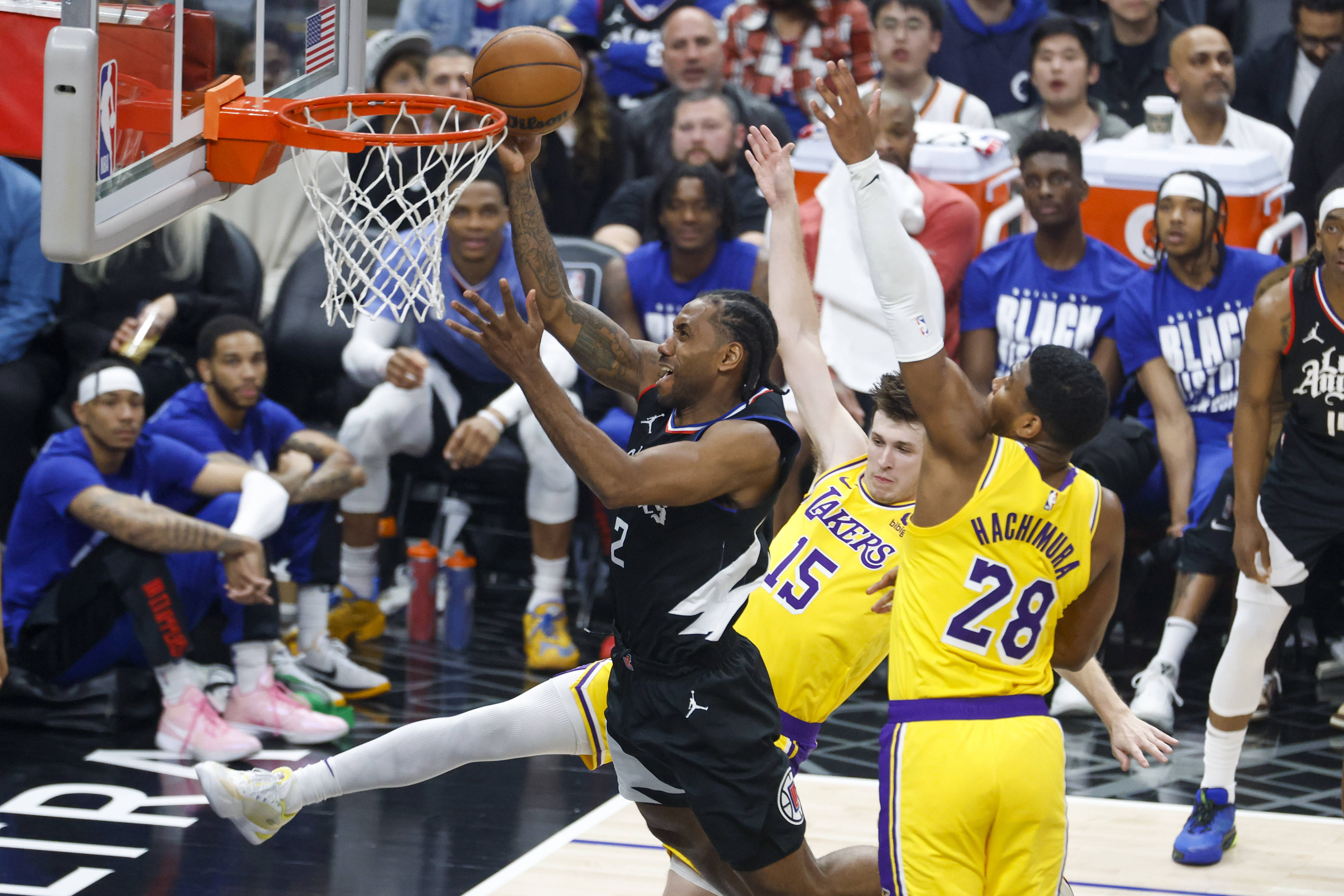 精彩比赛回顾：球星奉献精彩绝伦表现