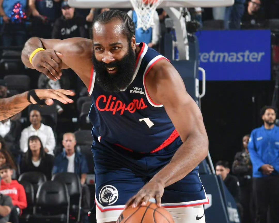 关于快船上演逆袭,豪取连胜要胜利的信息 关于快船上演逆袭,豪取连胜要胜利的信息