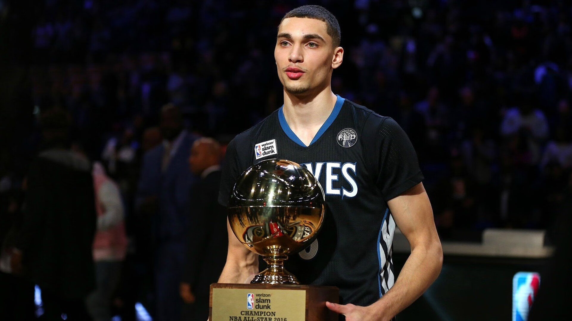 绝杀之夜，王皓临场变阵，法国队压哨三分击碎中国队卫冕梦